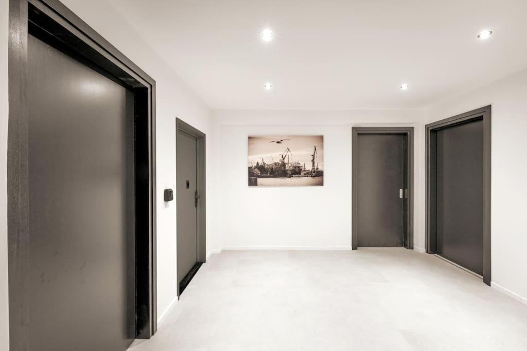 Hh 03 By Rockchair - Superhost Status - Modernes Apartment Mit Sonnigem Balkon & Premium Boxspringbetten In Winterhude - Hamburg Top Geheimtipp Exterior foto